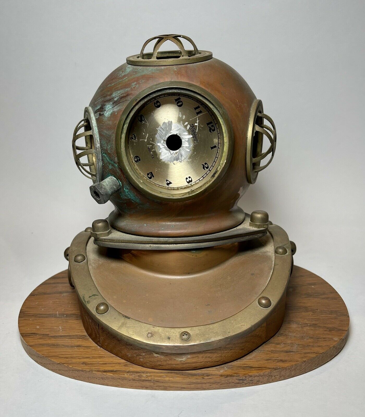Vintage Highlands Quartz Divers Helmet Antique Mantle Decorative Clock Very Rare