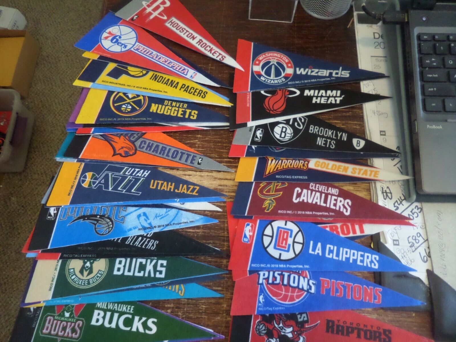 Lot Of 50 -nfl Basketball Mini Pennants 4 X 9 Nice Shape New And Vintage